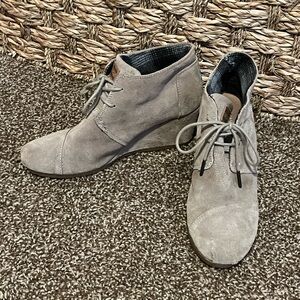Tom’s women’s booties